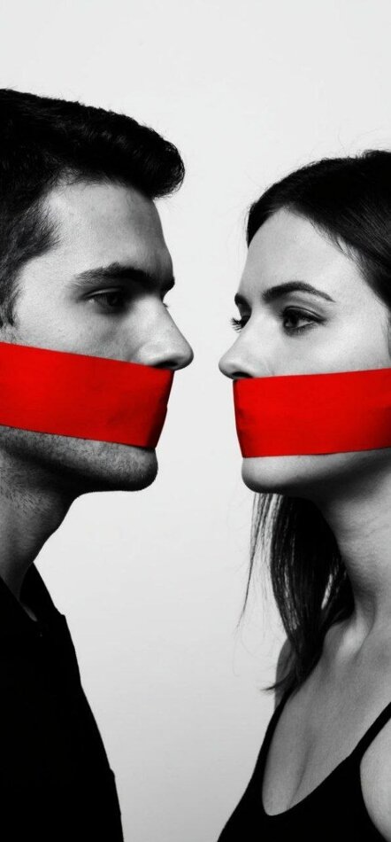 Пока ты молчишь, близость уходит: как говорить о желаниях