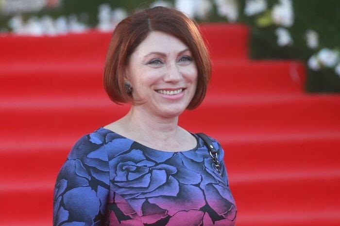 Роза Сябитова снова в эфире «Давай поженимся!» после операции на руке