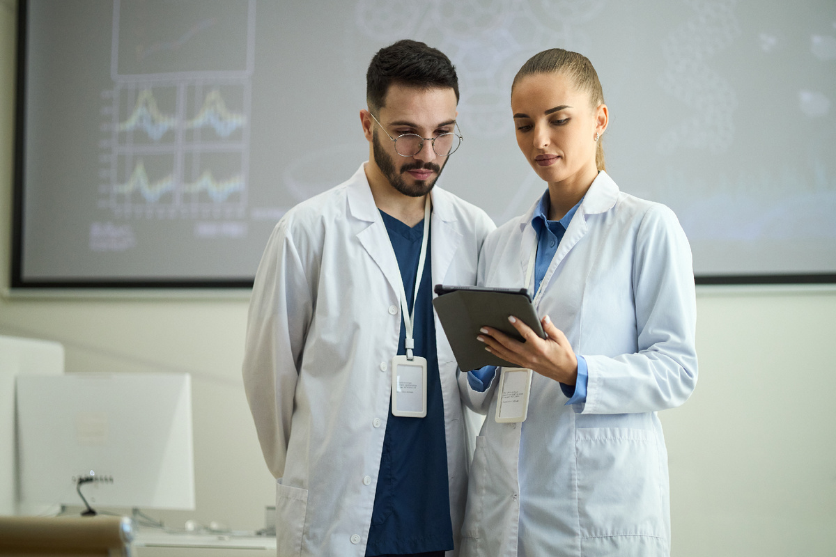 Как победить зимнюю депрессию: ключевые симптомы и эффективные методики лечения