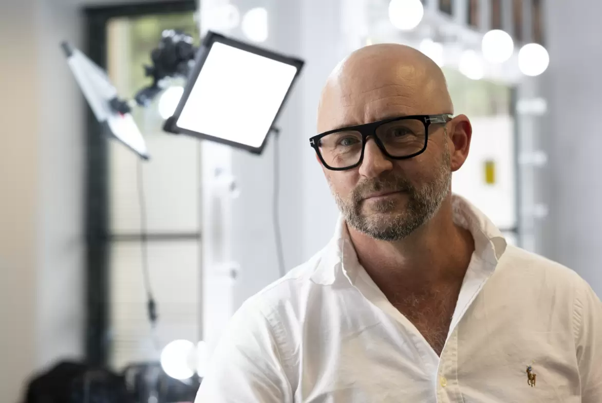 Неожиданный треугольник: причина, по которой 52-летний мужчина не отпускает любовницу