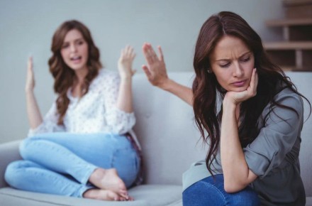 Отвращение к себе: как избежать токсичных влияний