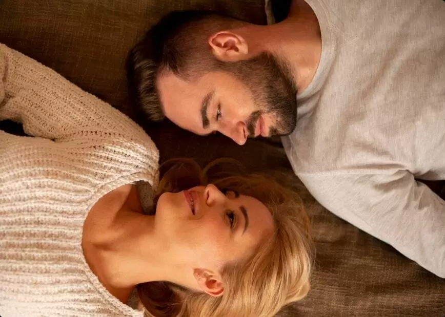 Как понять, заинтересован ли в вас мужчина: тонкие сигналы, о которых стоит знать