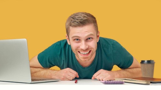 Креативный подход к поиску работы: рекламное пространство сайтов знакомств