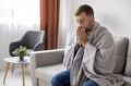 Почему мужчины сильнее страдают от простуды, чем женщины?